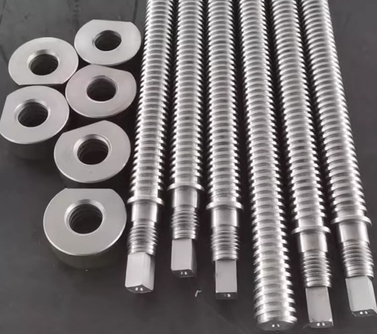 车床加工螺纹件